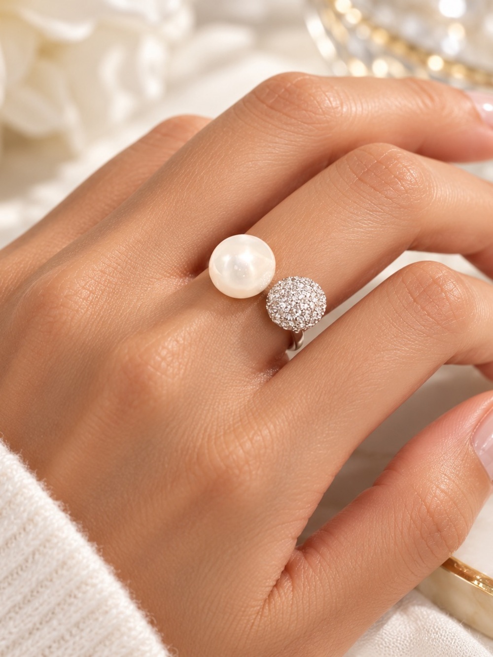 nOir NYC Asymmetrical Pearl Pavé Disc Ring Sz 6